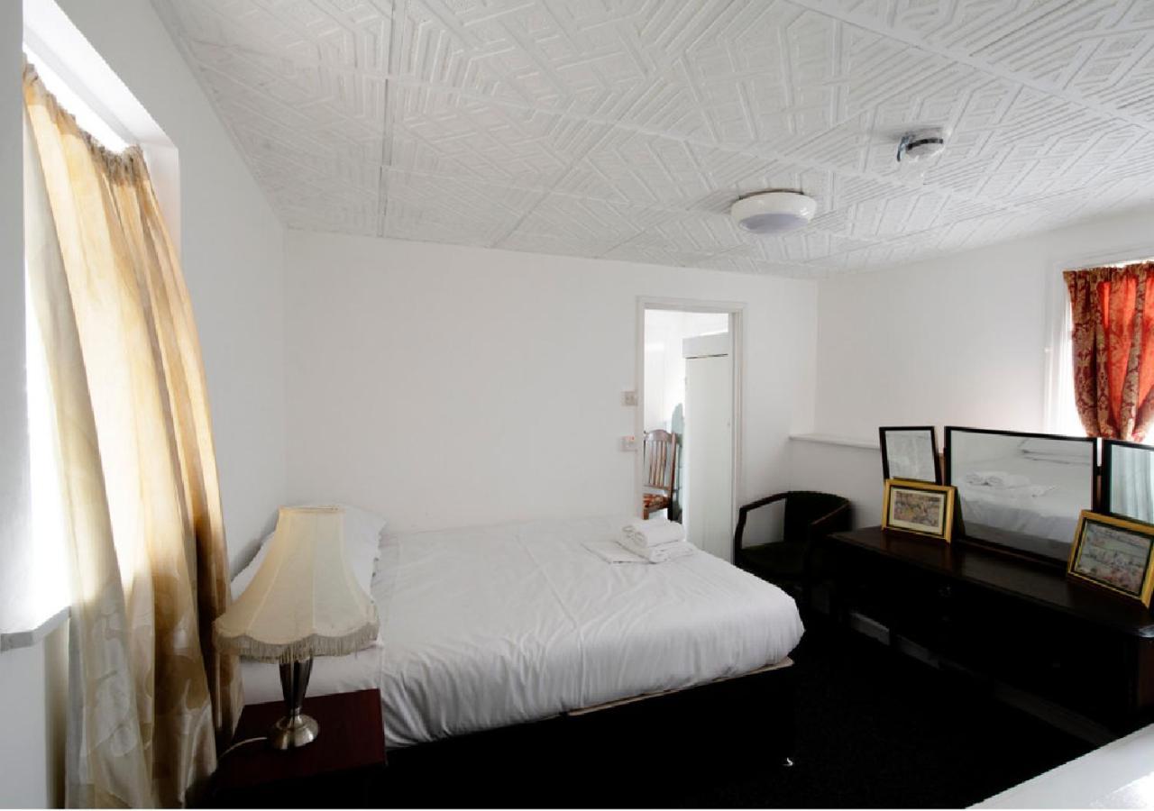 Hotels 24-7 - The Old Victoria Hotel نيوبورت المظهر الخارجي الصورة